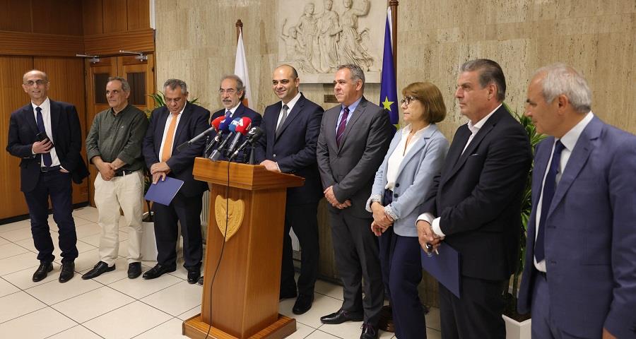 ΚΟΙΝΩΝΙΚΟΙ ΕΤΑΙΡΟΙ ΥΠΟΥΡΓΟΣ