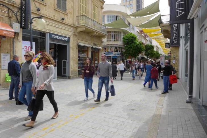 καταναλωτές 