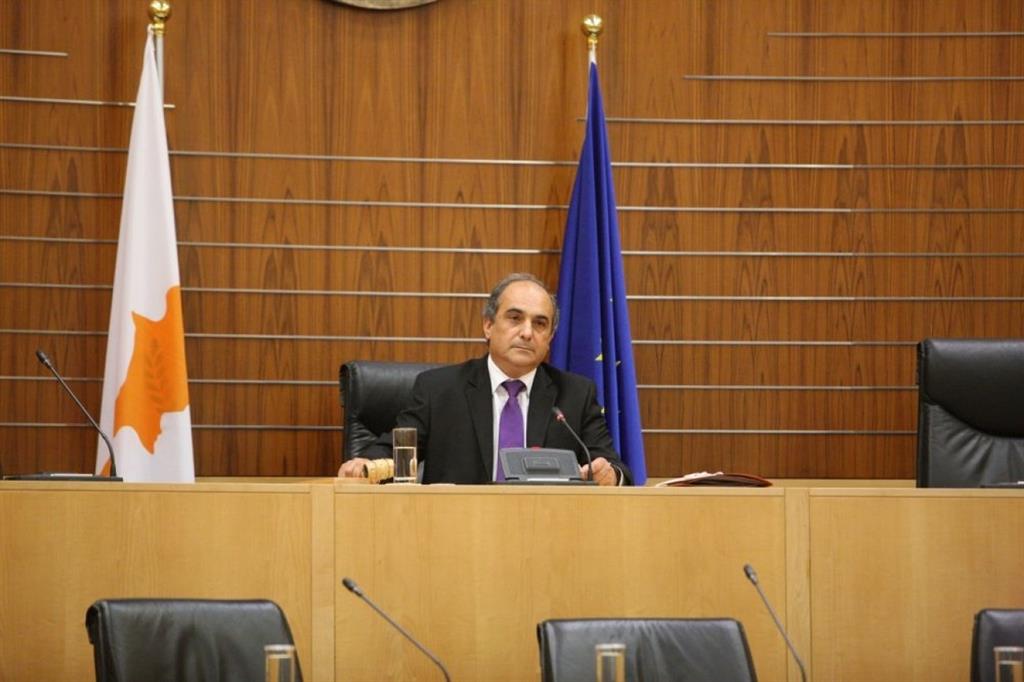 συλλούρης